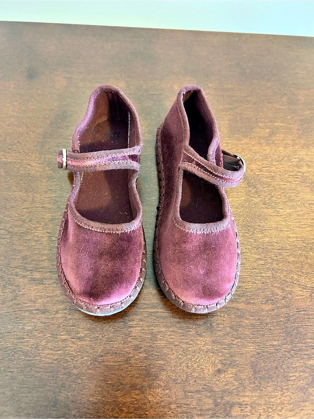 H&M Girls Burgundy Velvet Mary Jane Shoes